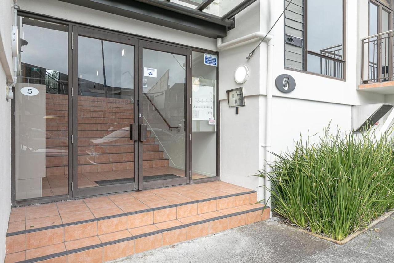 Roomy High-Ceiling Loft Apartment - Free Parking! Auckland Exteriör bild